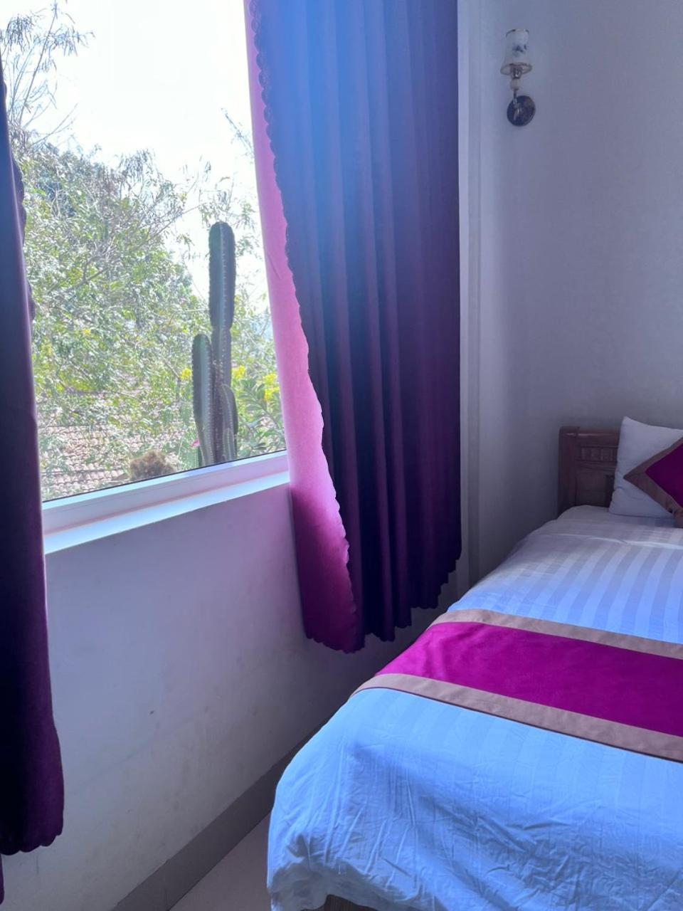 Lak View Hotel Lien Son Luaran gambar