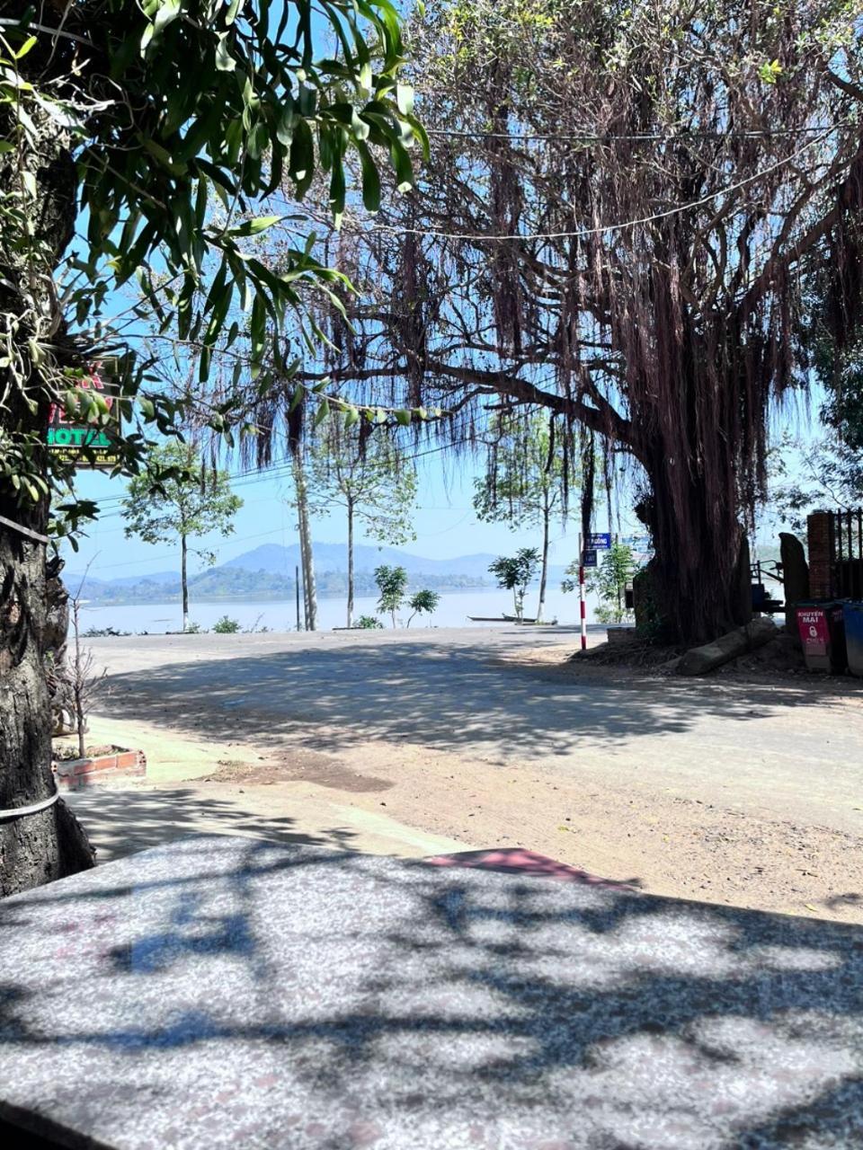 Lak View Hotel Lien Son Luaran gambar