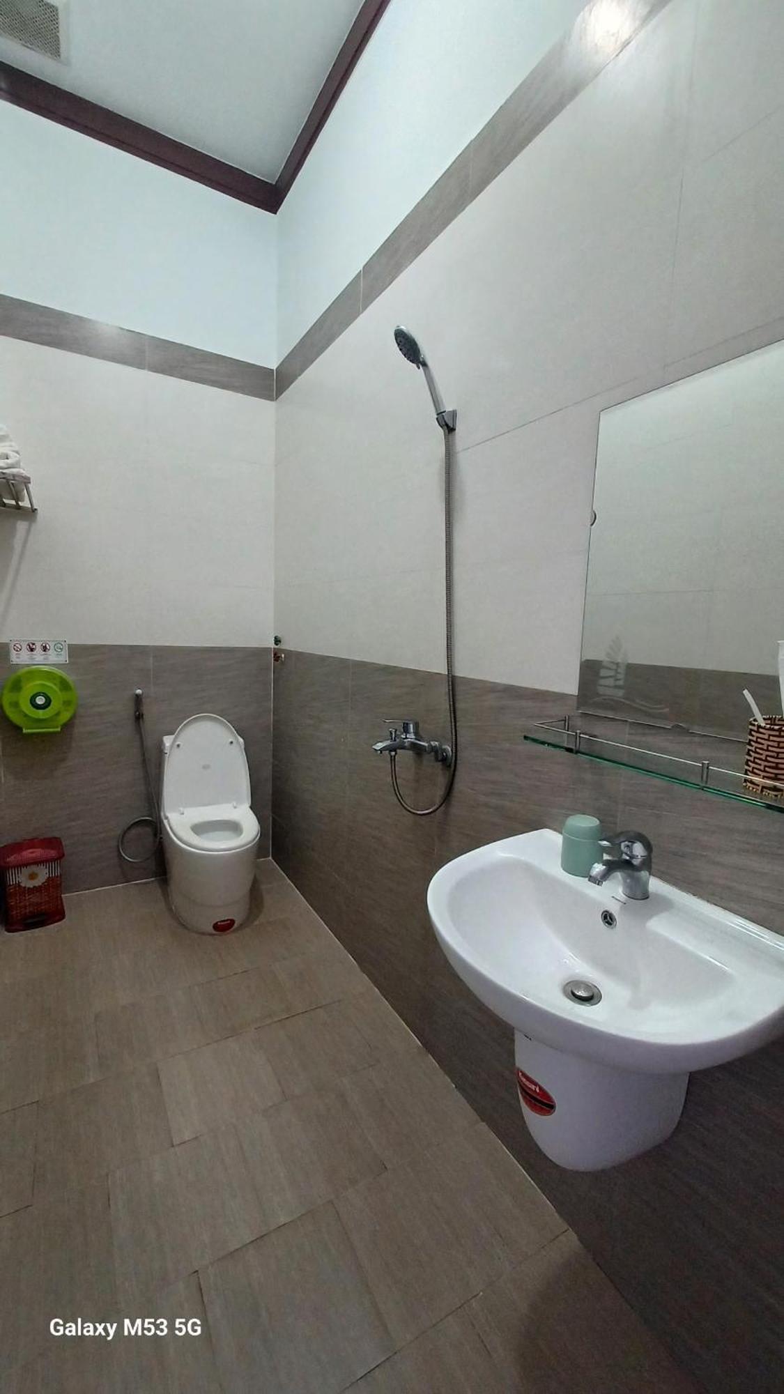 Lak View Hotel Lien Son Luaran gambar